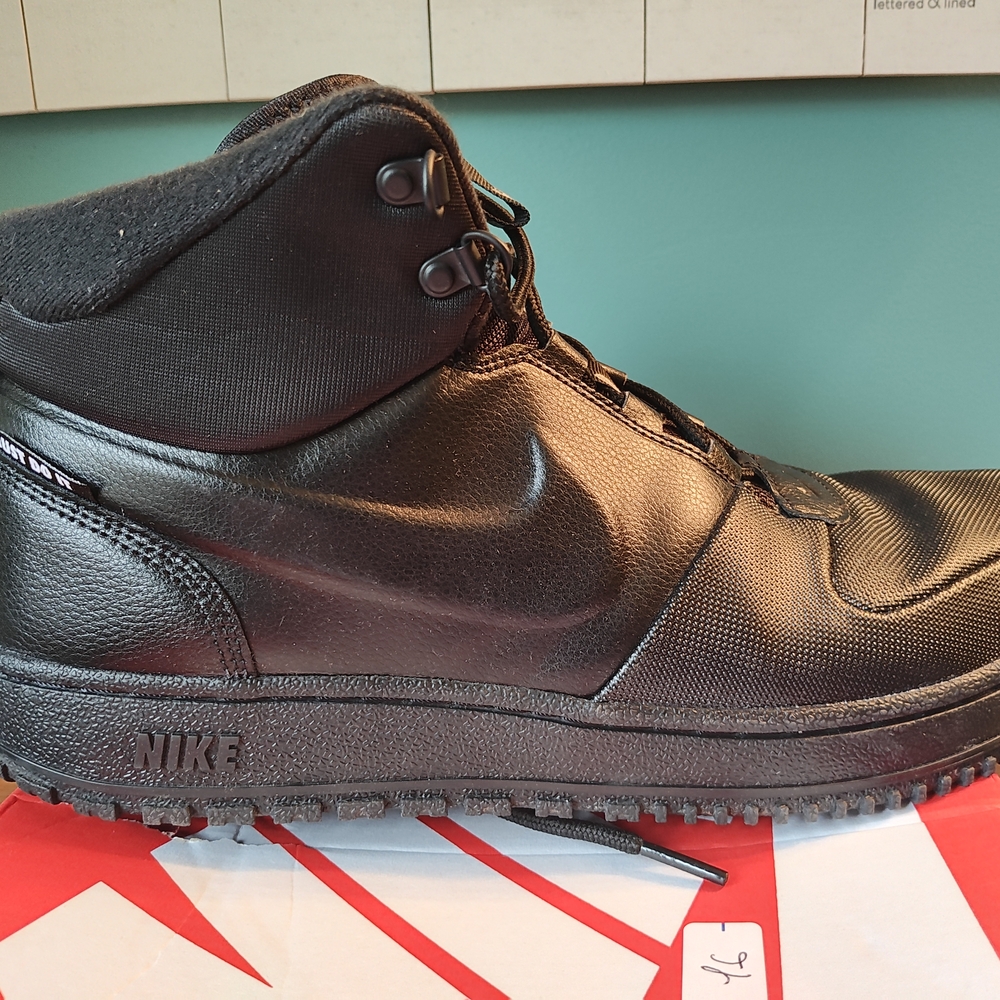 Nike Men's Court Vision NN